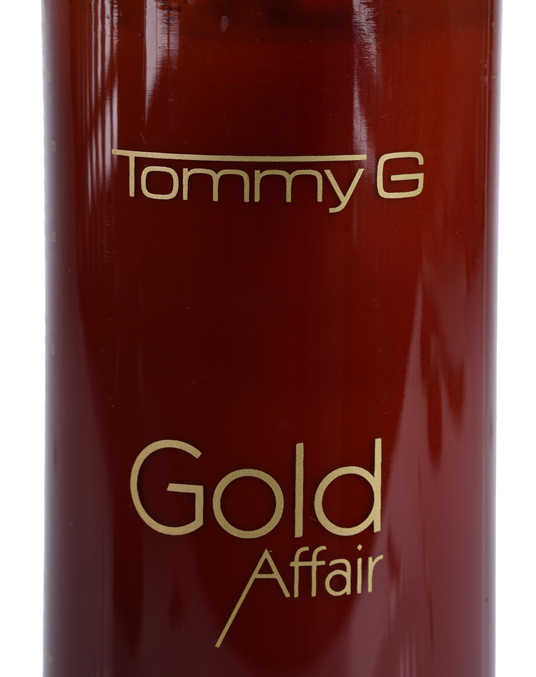 gold affair cleansing milk de4tails